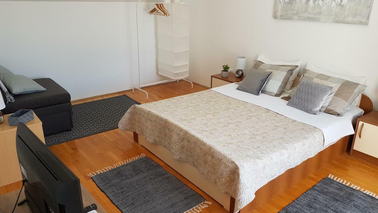 Apartments Luna Sveti Filip i Jakov Εξωτερικό φωτογραφία
